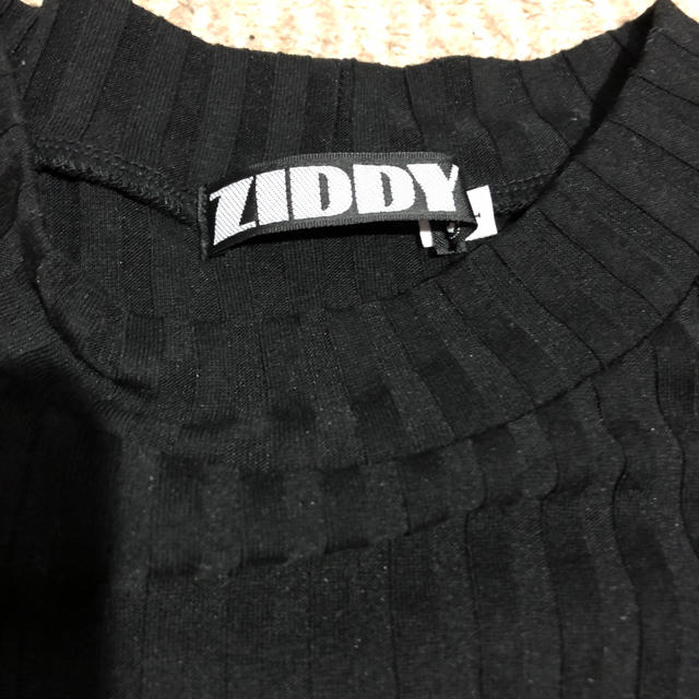 ZIDDY(ジディー)の肩出しTシャツ キッズ/ベビー/マタニティのキッズ服女の子用(90cm~)(Tシャツ/カットソー)の商品写真