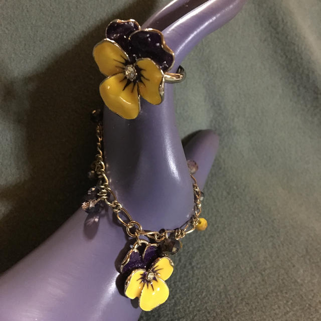 ANNA SUI(アナスイ)のアナスイ  イエローフラワー  ブレスレット & リング  セット レディースのアクセサリー(リング(指輪))の商品写真