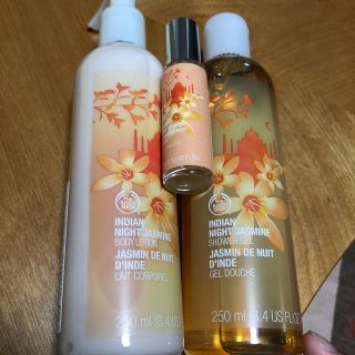 ザボディショップ(THE BODY SHOP)のBODY SHOP インディアンナイトジャスミン シャワージェル&ローション香水(ボディローション/ミルク)