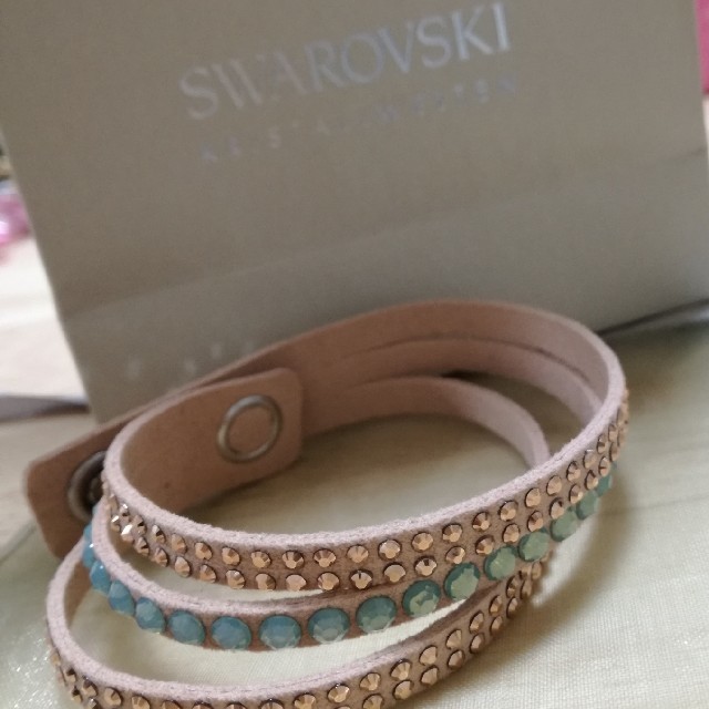 SWAROVSKI(スワロフスキー)のさらら様専用　　SWAROVSKI☆ブレスレット☆新品未使用 レディースのアクセサリー(ブレスレット/バングル)の商品写真