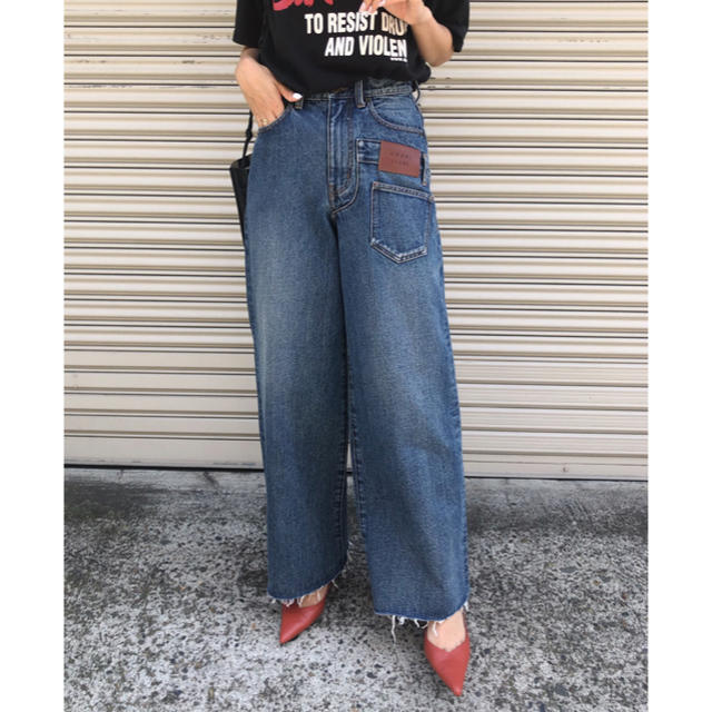 Ameri VINTAGE(アメリヴィンテージ)のAmeri vintage(アメリ) OVERLAP FAKE DENIM レディースのパンツ(デニム/ジーンズ)の商品写真