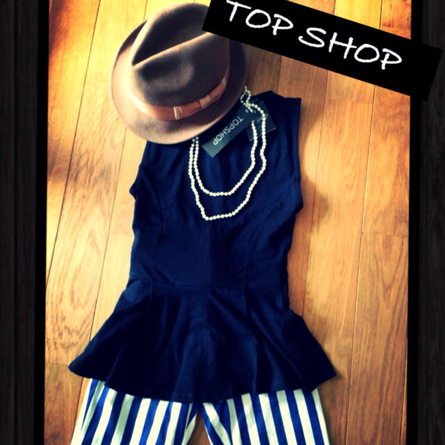 TOPSHOP(トップショップ)の✸TOP SHOP✸ペプラムトップス レディースのトップス(Tシャツ(半袖/袖なし))の商品写真