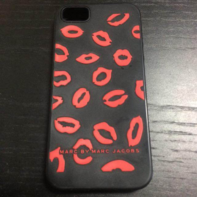 MARC BY MARC JACOBS(マークバイマークジェイコブス)のMARC iPhone5/5s ケース スマホ/家電/カメラのスマホアクセサリー(モバイルケース/カバー)の商品写真