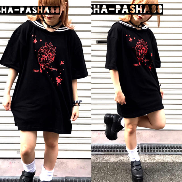 苺心臓Tシャツ黒 レディースのトップス(Tシャツ(半袖/袖なし))の商品写真