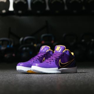 ナイキ(NIKE)のUNDEFEATED x NIKE ZOOM KOBE IV PROTRO(スニーカー)