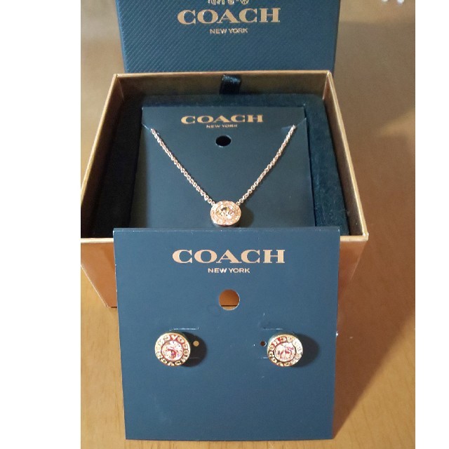 COACH(コーチ)のCOACH コーチ☆ネックレス☆ピアス☆セット レディースのアクセサリー(ネックレス)の商品写真