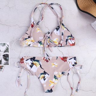 bikini❤︎ベージュ花柄ビキニ インポート(水着)