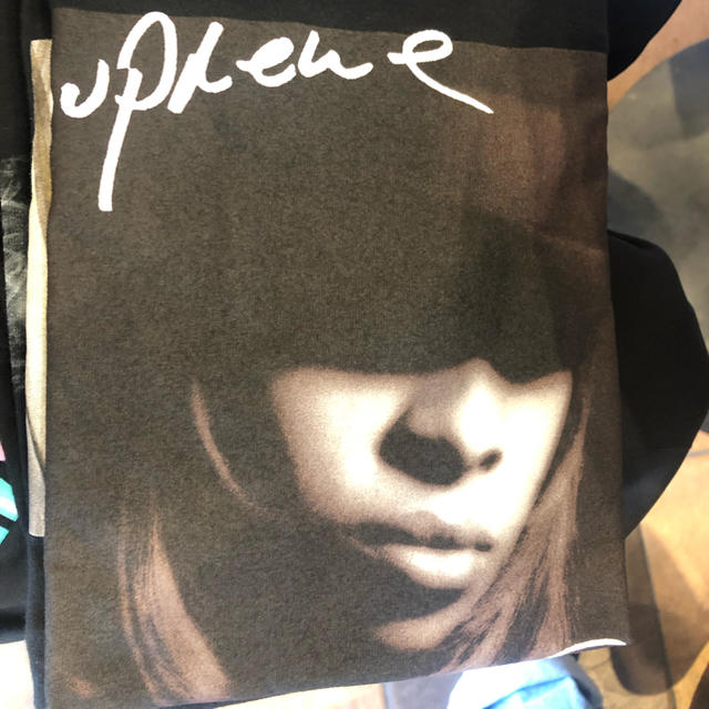 supreme tee Mary J Blige