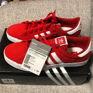 アディダス(adidas)のadidas ADICOURT  red  26.5(スニーカー)