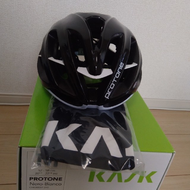 自転車KASK PROTONE ブラック/ホワイト Mサイズ