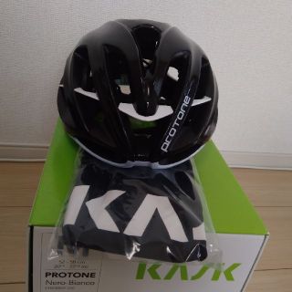 KASK PROTONE ブラック/ホワイト Mサイズ(ウエア)