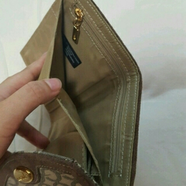 GUESS(ゲス)のGUESS 財布 レディースのファッション小物(財布)の商品写真