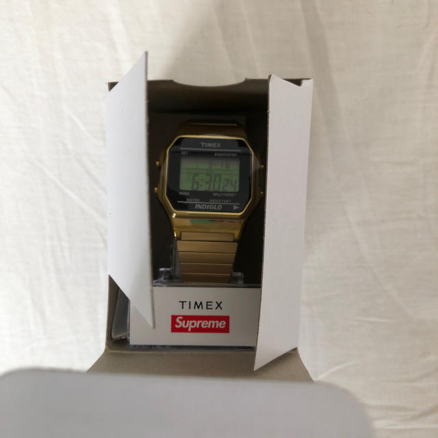 新作正規品 Supreme Digital Watch goldの通販 by 本物's shop｜シュプリームならラクマ - Supreme®︎/Timex®︎ 驚きの安さ