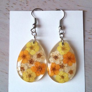 オーダー＊リアルフラワードロップ型ピアス(オーダーメイド)