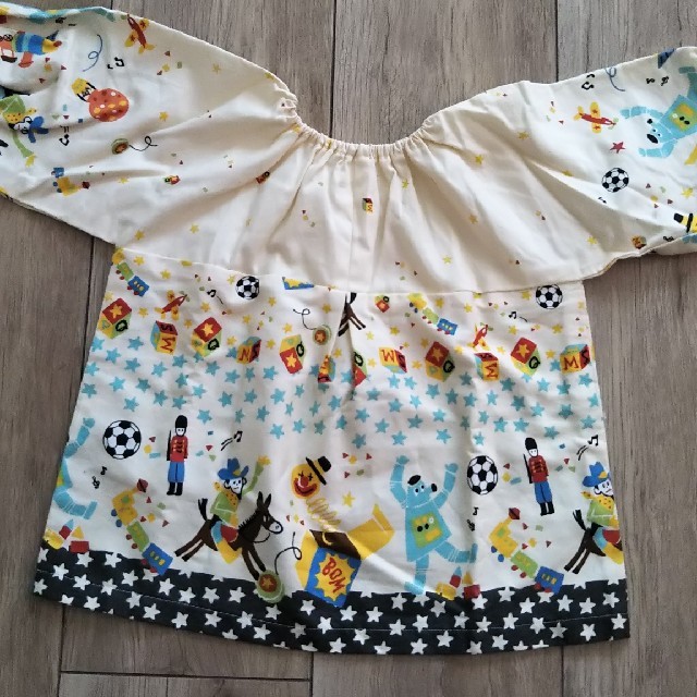 スモック 新品 キッズ/ベビー/マタニティのキッズ服男の子用(90cm~)(その他)の商品写真