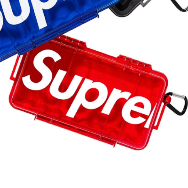 Supreme®/Pelican™ 1060 Case 赤