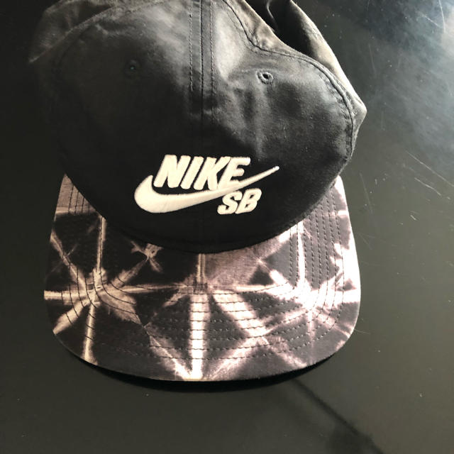 NIKE(ナイキ)のNike sb キャップ 黒 メンズの帽子(キャップ)の商品写真