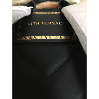 VERSACE - kith X versace コラボ ファーリュックの通販 by match ...