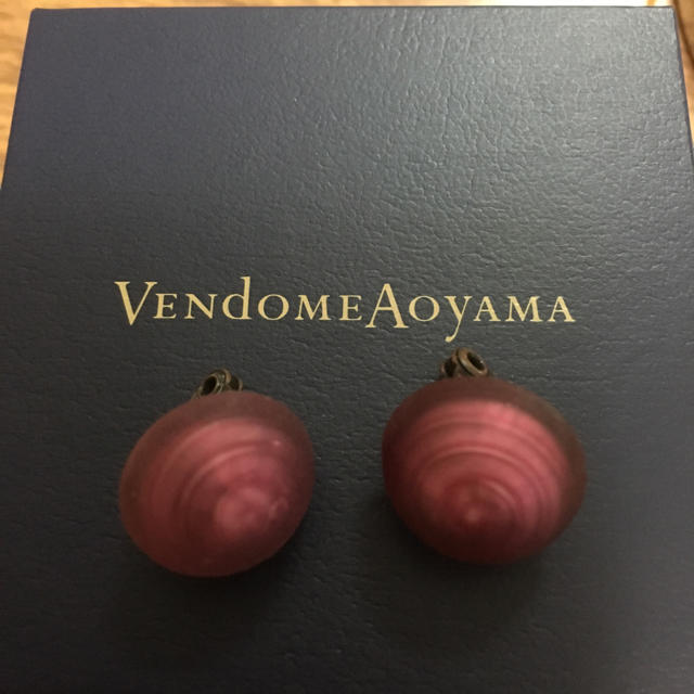 Vendome Aoyama(ヴァンドームアオヤマ)のワインカラー イヤリング ハンドメイドのアクセサリー(イヤリング)の商品写真