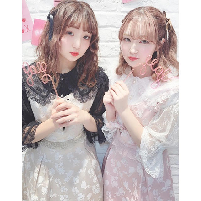 Swankiss(スワンキス)のSwankiss  HS european ribbon ピンク 新品 タグ付き レディースのワンピース(ひざ丈ワンピース)の商品写真