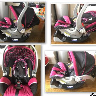 ベビートレンド(Baby Trend)のExpedition® ELX Travel System - Cerise(ベビーカー/バギー)