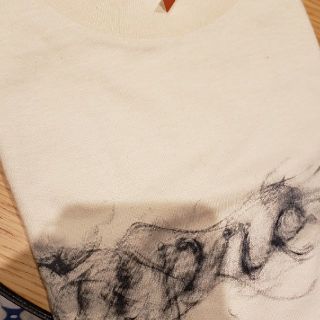 シュプリーム(Supreme)のBoxステッカーとSupreme smoke Tee Sサイズ(Tシャツ/カットソー(半袖/袖なし))