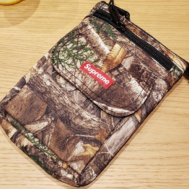 Supreme(シュプリーム)のSupreme shoulder bag　かも柄　camo カモ　ショルダー メンズのバッグ(ショルダーバッグ)の商品写真