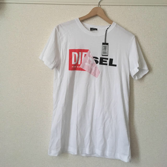 DIESEL(ディーゼル)のDIESEL tシャツ メンズのトップス(Tシャツ/カットソー(半袖/袖なし))の商品写真