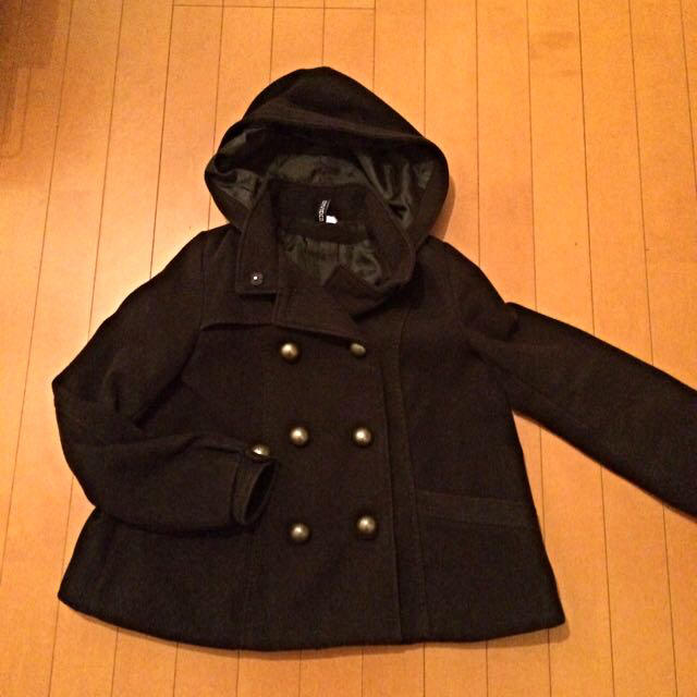H&M(エイチアンドエム)のショート丈 コート レディースのジャケット/アウター(ピーコート)の商品写真