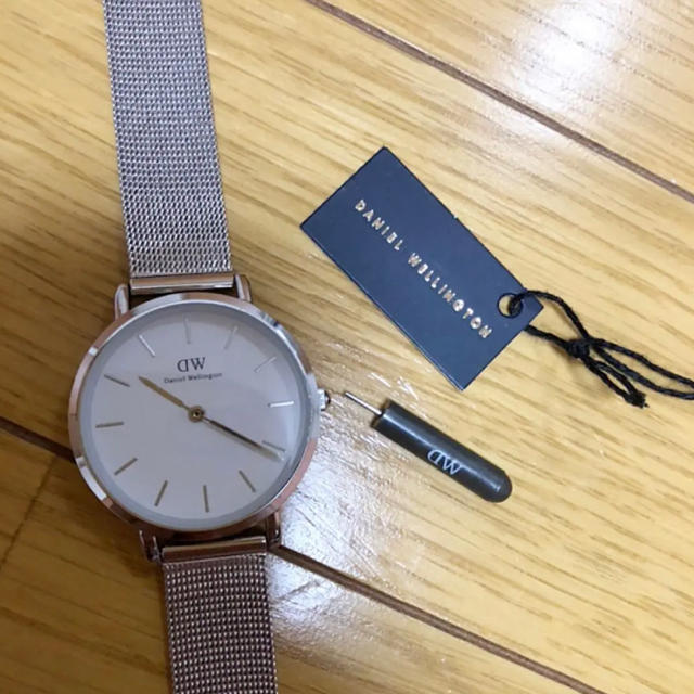 Daniel Wellington(ダニエルウェリントン)のDW 32mm シルバー 腕時計 レディースのファッション小物(腕時計)の商品写真