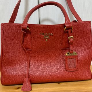 赤ショルダーバッグ トートバッグ PRADA(ショルダーバッグ)