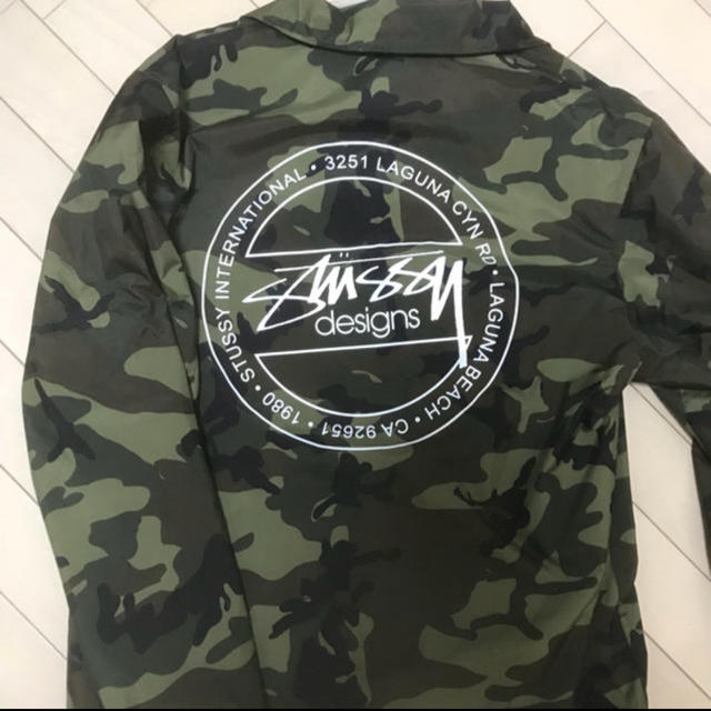 STUSSY(ステューシー)のStussy coach jacket camo 最終値下げ メンズのジャケット/アウター(ナイロンジャケット)の商品写真