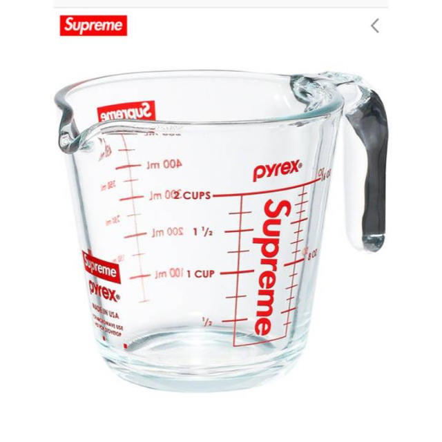 Supreme(シュプリーム)のSupreme®/Pyrex® 2-Cup Measuring Cup インテリア/住まい/日用品のキッチン/食器(グラス/カップ)の商品写真