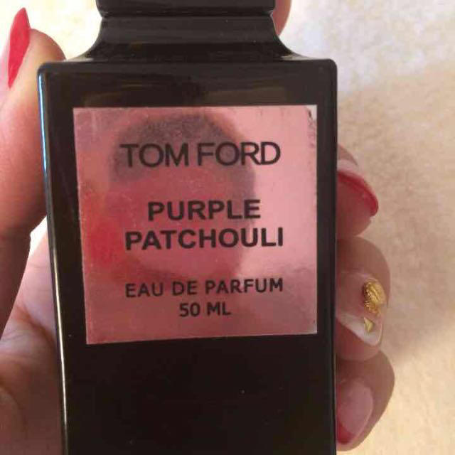 TOM FORD(トムフォード)のトムフォード パープルパチョリ 香水 コスメ/美容の香水(ユニセックス)の商品写真