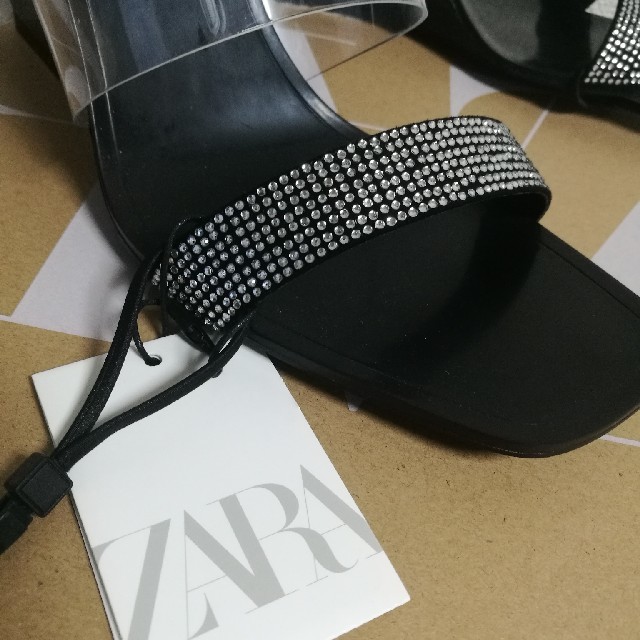 ZARA(ザラ)の専用　ZARAハイヒールサンダルビニールとラインストーン レディースの靴/シューズ(ハイヒール/パンプス)の商品写真