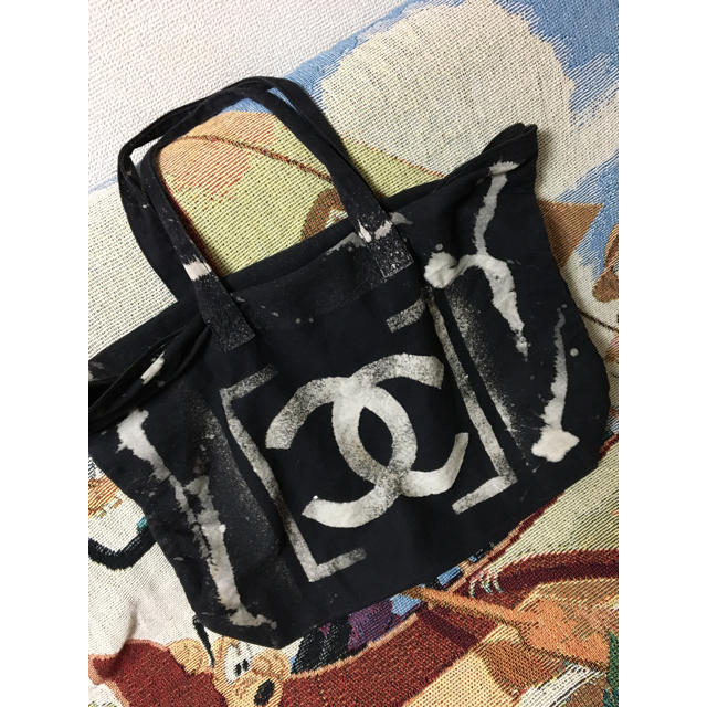 CHANEL(シャネル)のCHANELファッションパッションジャンキー トートー バッグ  ブリーチ 新品 レディースのバッグ(トートバッグ)の商品写真