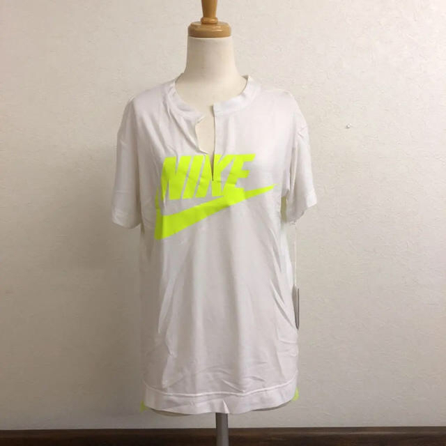 sacai - sacai×NIKE Tシャツ★TOGAcaphメゾンキツネgommeの通販 by ゆるぽむ's shop｜サカイならラクマ