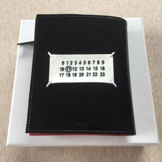 マルタンマルジェラ(Maison Martin Margiela)の19SS新品 マルジェラ エナメルレザー 折り財布(折り財布)