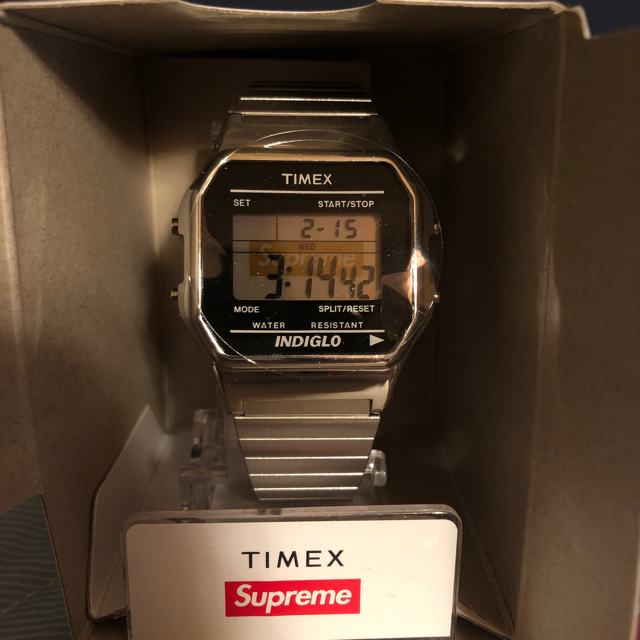 Supreme(シュプリーム)のsupreme timex シルバー メンズの時計(腕時計(デジタル))の商品写真