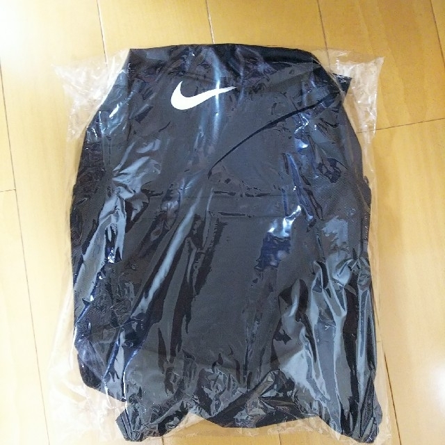 NIKE(ナイキ)のみつぁと様専用です！ 値下げ！新品 ナイキリュック
黒色 3980円で! レディースのバッグ(リュック/バックパック)の商品写真