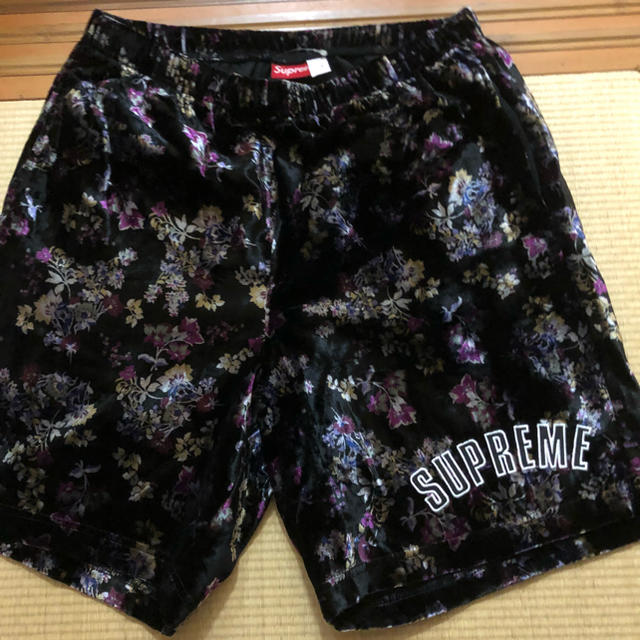 Supreme - supreme floral velour shortの+inforsante.fr