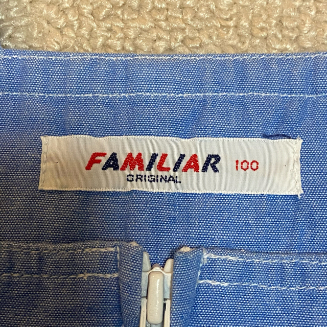 familiar(ファミリア)のfamiliar/いちご刺繍♡ジャンパースカート 100size キッズ/ベビー/マタニティのキッズ服女の子用(90cm~)(ワンピース)の商品写真