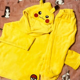 ポケモン(ポケモン)のピカチュウ ミニオン 服(上下セット)(その他)