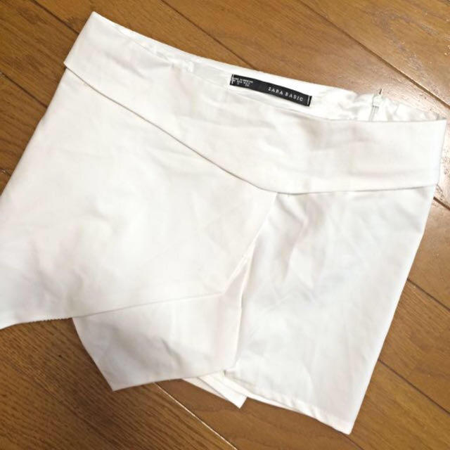 ZARA(ザラ)のZARA BASIC♡ショートパンツ レディースのパンツ(キュロット)の商品写真