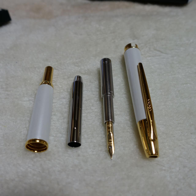 【特別訳あり特価】文房具/事務用品☆希少☆パイロット キャップレスデシモ スズラン ニブEF☆