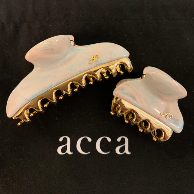 acca(アッカ)の[新品]acca バービー中小クリップ　ACマーク付き レディースのヘアアクセサリー(バレッタ/ヘアクリップ)の商品写真