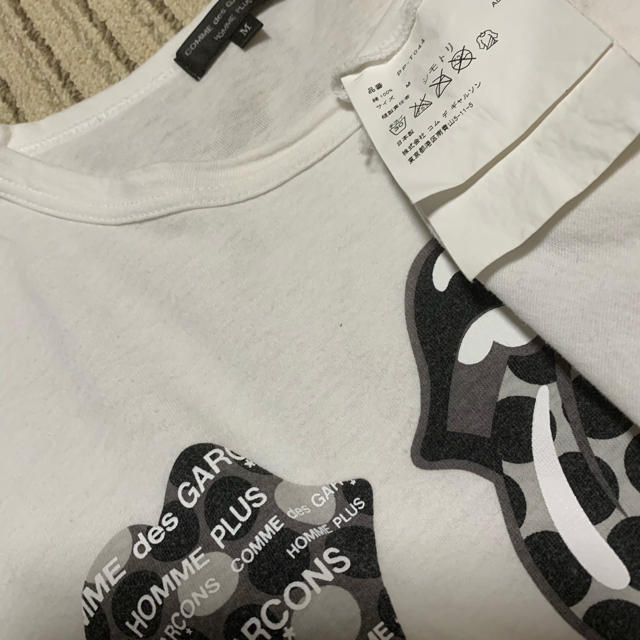 COMME des GARCONS HOMME PLUS(コムデギャルソンオムプリュス)のコムデギャルソン オムプリュス 3個のベロプリントＴシャツM メンズのトップス(Tシャツ/カットソー(半袖/袖なし))の商品写真