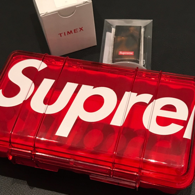 supreme pelican 1060 case 19fw 赤 未使用