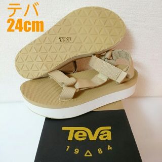 テバ(Teva)の24cm ベージュ テバ サンダル ウィメンズ フラットフォームユニバーサル(サンダル)