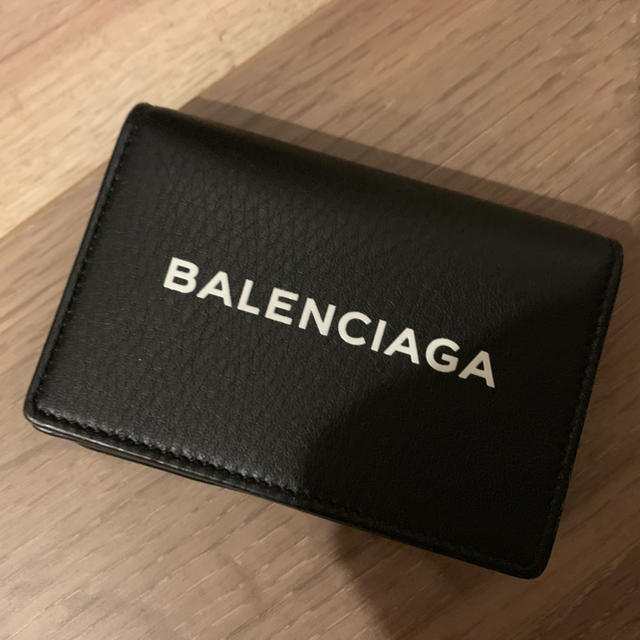 バレンシアガBALENCIAGAカードケースロゴ黒美中古 | フリマアプリ ラクマ